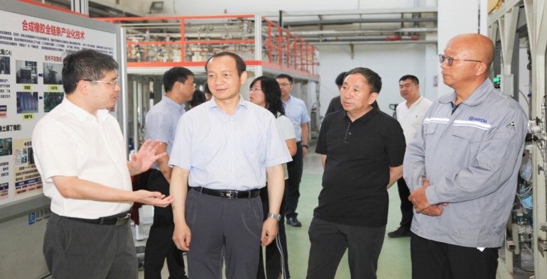 中国科学院党组成员、秘书长李和风调研长春应化所