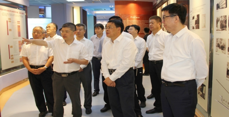 中国石油化工集团有限公司副总经理李永林一行调研长春应化所